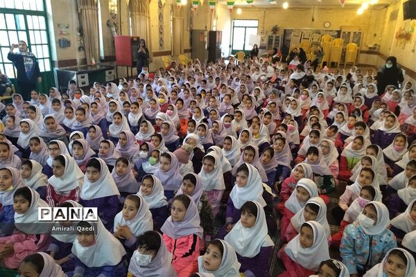 جشن میلاد حضرت زهرا(س) در دبستان های ناحیه 3 شیراز