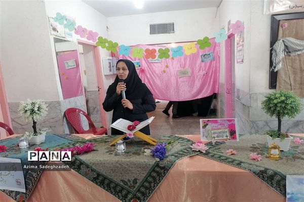 بزرگداشت سردار دل ها و جشن میلاد حضرت فاطمه(س) در دبستان حضرت زینب