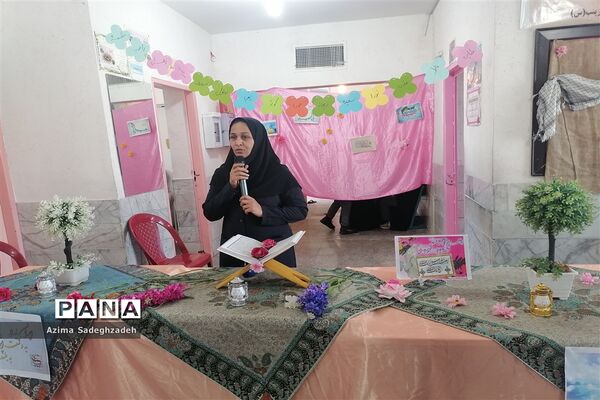 بزرگداشت سردار دل ها و جشن میلاد حضرت فاطمه(س) در دبستان حضرت زینب