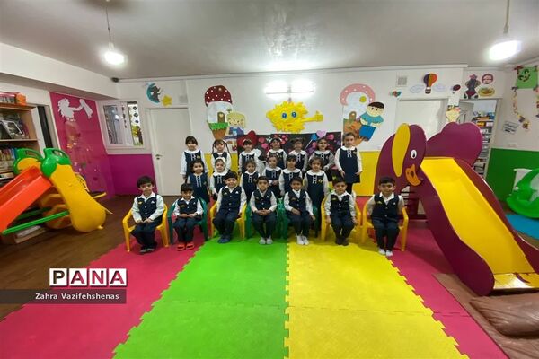 جشن  ولادت حضرت زهرا(س) و روز مادر در مهد کودک گلهای هستی شیروان