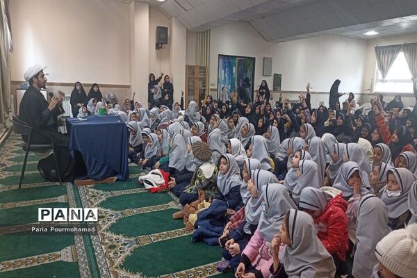مراسم بزرگداشت حاج قاسم سلیمانی در مدرسه کوثر ناحیه 2 مشهد