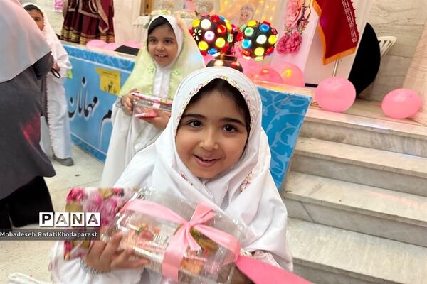 جشن عبادت دبستان شهدای نیروگاه در سالن همایش فرهنگسرای نصرت