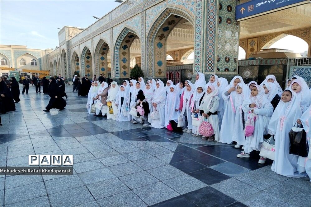 جشن عبادت دبستان شهدای نیروگاه در سالن همایش فرهنگسرای نصرت
