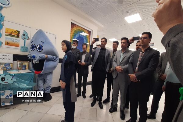 بازدید و تجربه‌گردانی مدیران شهرستان صالح آباد  ازفعالیت‌های دبستان عذرا پور شهریاری