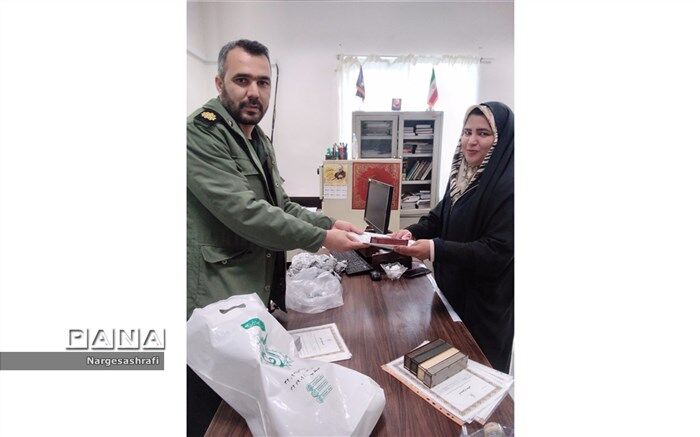 قدردانی فرمانده بسیج شهید‌رجایی از بانوان فعال و شاغل در شهر زیارت