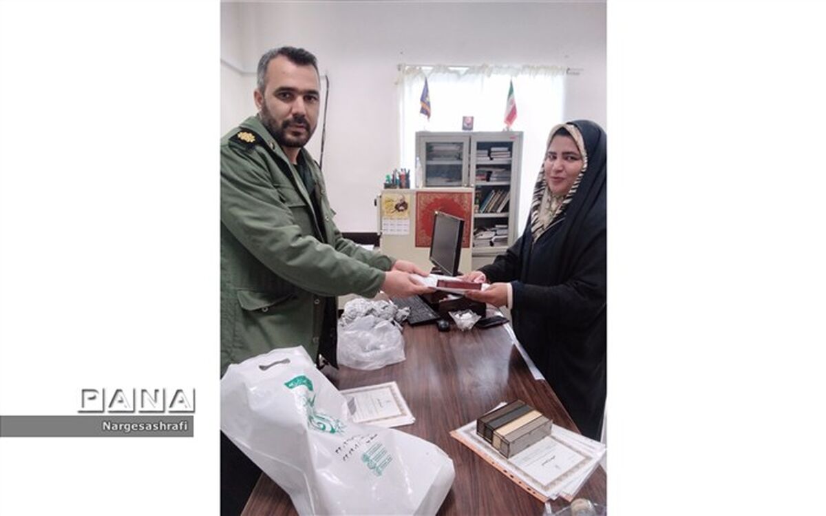 قدردانی فرمانده بسیج شهید‌رجایی از بانوان فعال و شاغل در شهر زیارت