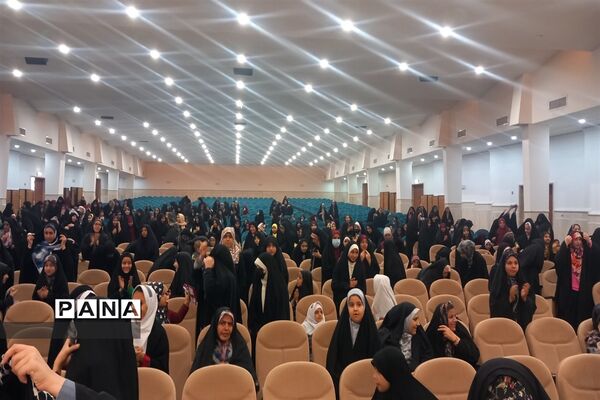 همایش مادر دختری دختران فاطمی و مراسم بزرگداشت شهید سلیمانی