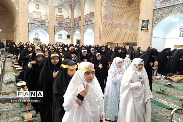 محفل انس با قرآن کریم در محل  دارالقرآن کریم استان قدس رضوی