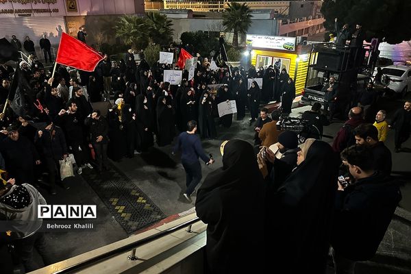 استقبال پُرشور مردم تهران از چهارمین  شهیده تربیت معلم در فرودگاه مهرآباد