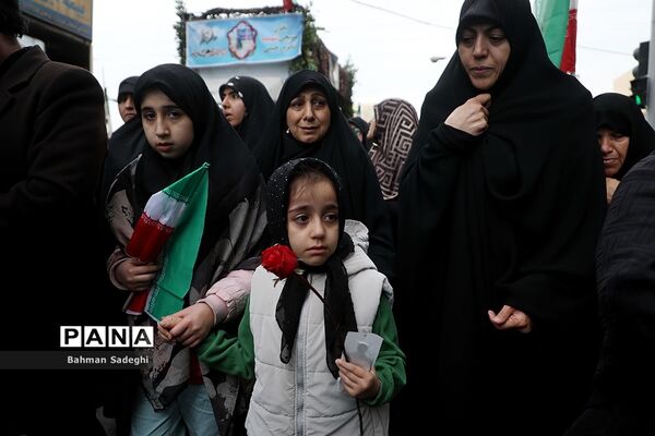 تشییع پیکر دانشجومعلم شهیده فائزه رحیمی