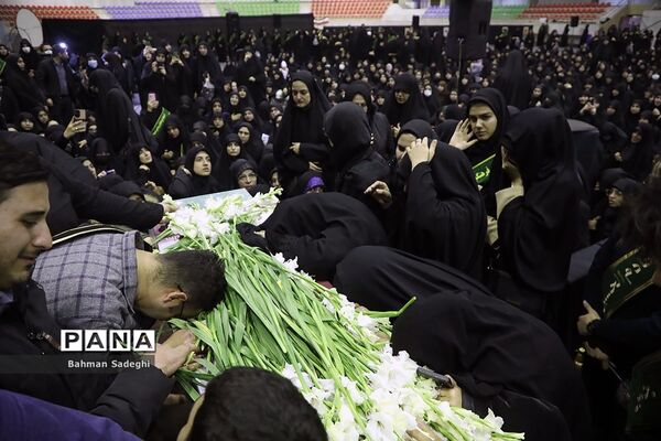مراسم وداع با پیکر دانشجومعلم شهیده فائزه رحیمی
