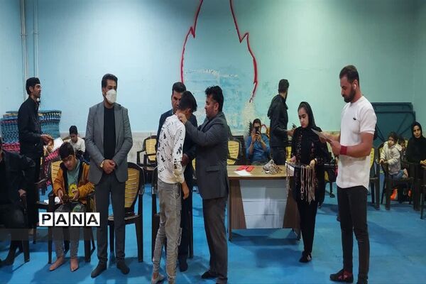 اولین دوره مسابقات کشتی مدارس بافق