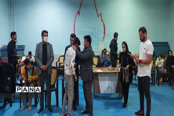 اولین دوره مسابقات کشتی مدارس بافق