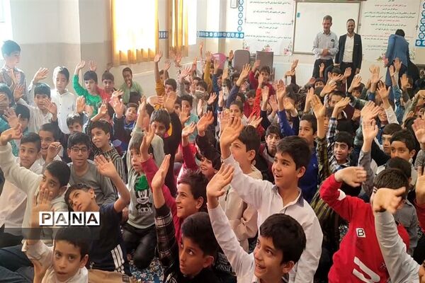 مراسم یادبود سردار شهید حاج قاسم سلیمانی در مدارس شهرستان میبد
