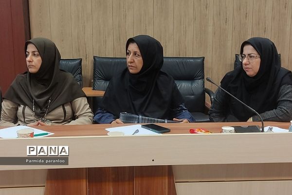 کارگاه مدیریت پرخاشگری کودکان در اداره آموزش و پرورش بهارستان‌دو