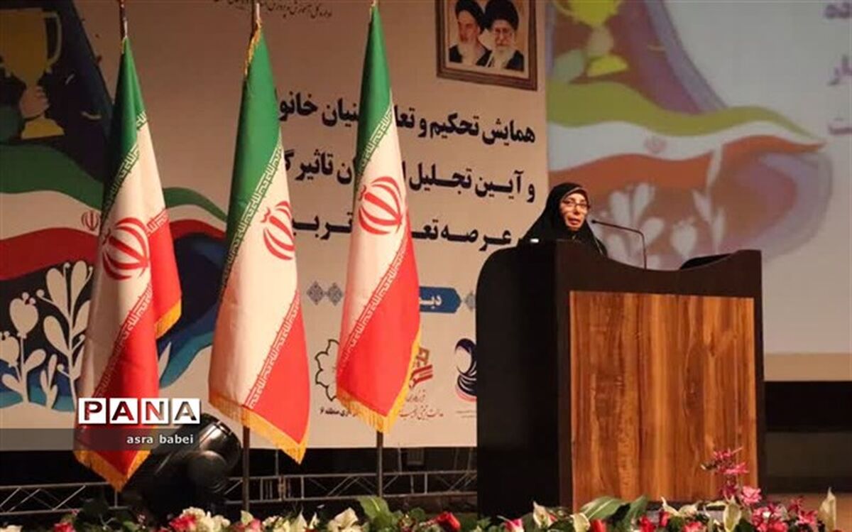 زنان هنر الگو شدن و الگوسازی را دارند