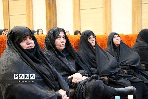 همایش تجلیل از بانوان شاغل در دستگاه‌های اجرایی کاشمر