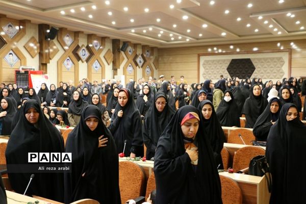 همایش تجلیل از بانوان شاغل در دستگاه‌های اجرایی کاشمر