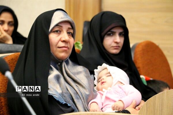 همایش تجلیل از بانوان شاغل در دستگاه‌های اجرایی کاشمر