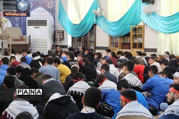 اجتماع دانش‌آموزان ناحیه یک شهرری در حمایت از شهدای کرمان