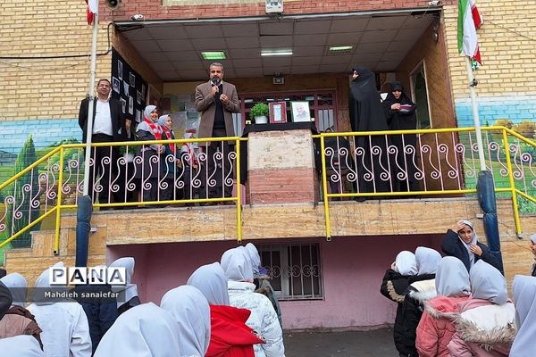 مراسم بزرگداشت شهدای دانش‌آموز حادثه کرمان در ناحیه دو شهرری