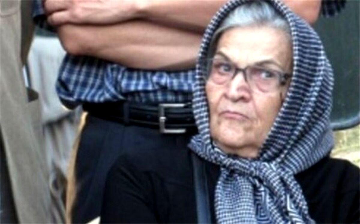 «ایران اخوان ثالث» درگذشت