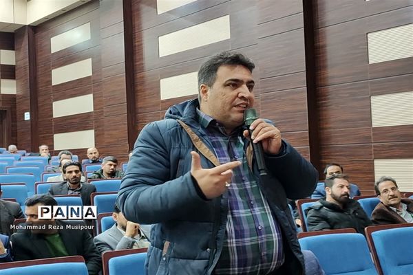 نشست تعاملی مدیران مدارس شهرستان ملارد با موضوع کیفیت‌بخشی عملکرد