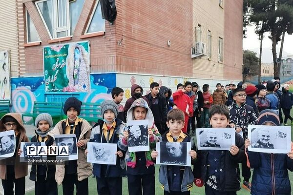 محکوم کردن حادثه تروریستی کرمان توسط دانش‌آموزان دبستان شهید قدوسی ناحیه دو شهرری