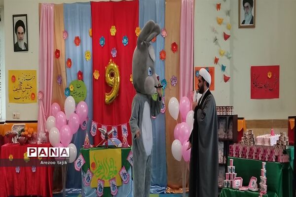 جشن تکلیف دانش‌آموزان دبستان زنده یاد قمصری