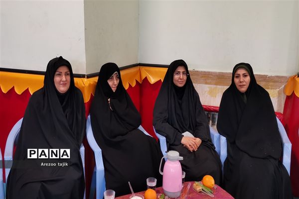 جشن تکلیف دانش‌آموزان دبستان زنده یاد قمصری