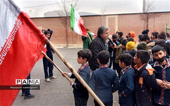 اولیا مدرسه پشتیبان احساسات وطن‌پرستانه دانش‌آموزان در وقایع تلخ کشور هستند
