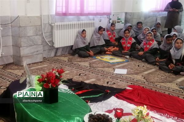 صبحگاه مقاومت و مراسم بزرگداشت شهدای دانش‌آموز حادثه تروریستی کرمان درمدارس ابرکوه
