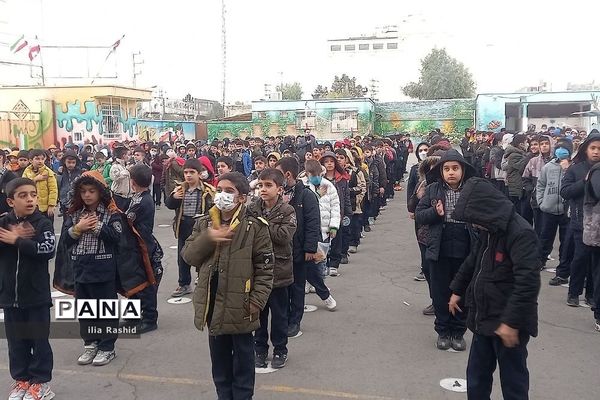 گرامیداشت شهدای کرمان در مدرسه شاهد خاتم‌الانبیا قرچک