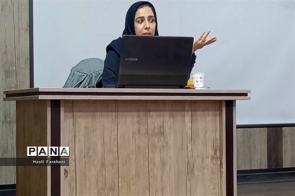 کارگاه شناسایی اختلالات عصبی و یادگیری در قرچک