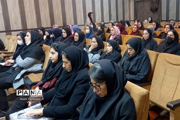 کارگاه شناسایی اختلالات عصبی و یادگیری در قرچک