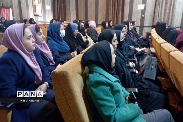 کارگاه شناسایی اختلالات عصبی و یادگیری در قرچک