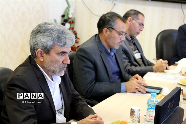 نشست هم اندیشی راهیان نور فرهنگیان قطب شهید کلاهدوز خراسان