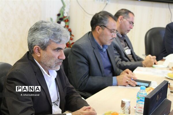 نشست هم اندیشی راهیان نور فرهنگیان قطب شهید کلاهدوز خراسان