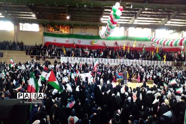 گرامیداشت یاد دانش‌آموزان شهید کرمان در همایش «دختران حاج قاسم»