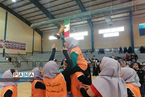 مسابقات فوتسال دانش‌آموزان دختر بافق