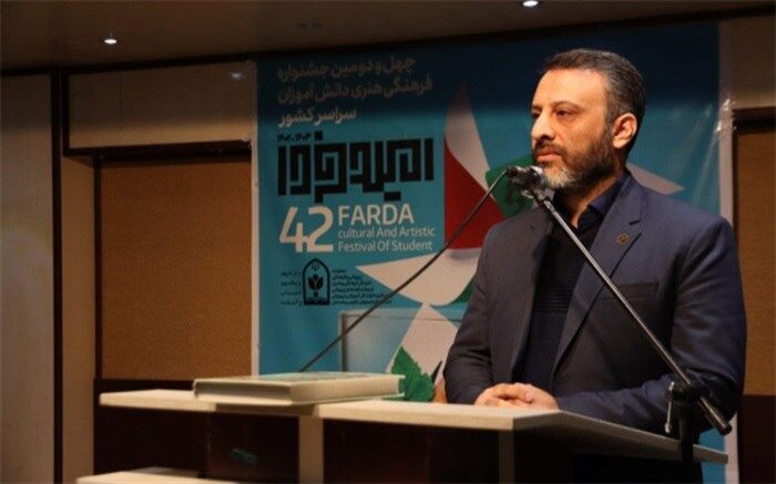 ظرفیت‌های خوب دانش‌آموزان درعرصه‌های قرآنی، فرهنگی و هنری ستودنی است/فیلم