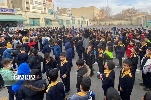 مراسم هفتم شهدای کرمان در دبستان دکتر محمدحسین کیهانی ناحیه یک شهرری