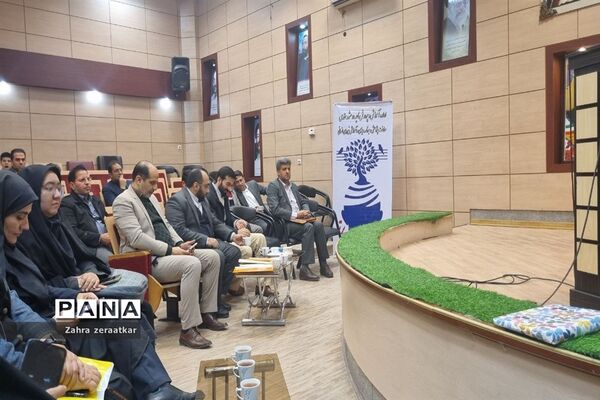 برگزاری آیین تکریم و تجلیل از پژوهشگران برتر ناحیه ۲