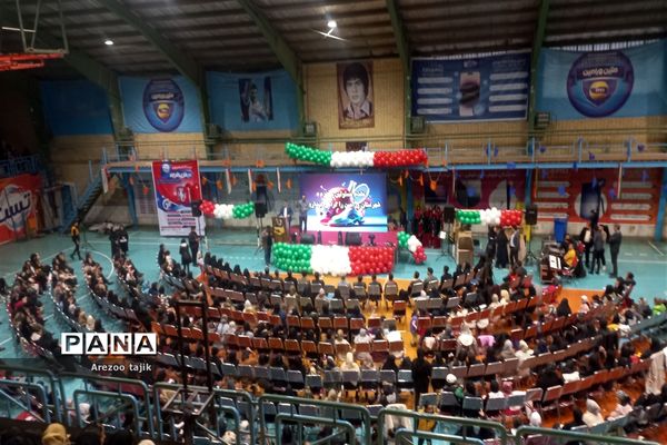 تقدیر از مادران قهرمان و مربیان ورزشی