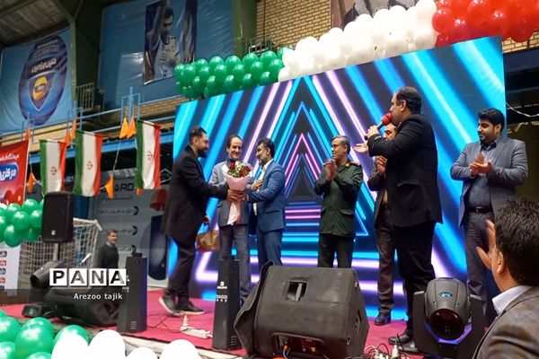 تقدیر از مادران قهرمان و مربیان ورزشی