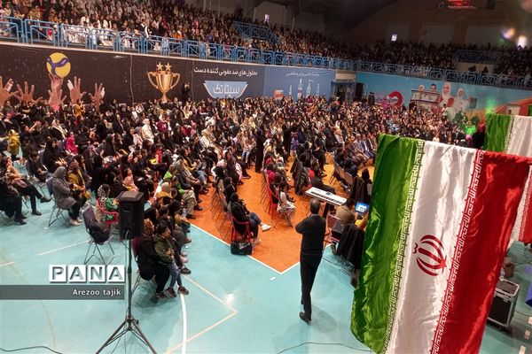 تقدیر از مادران قهرمان و مربیان ورزشی