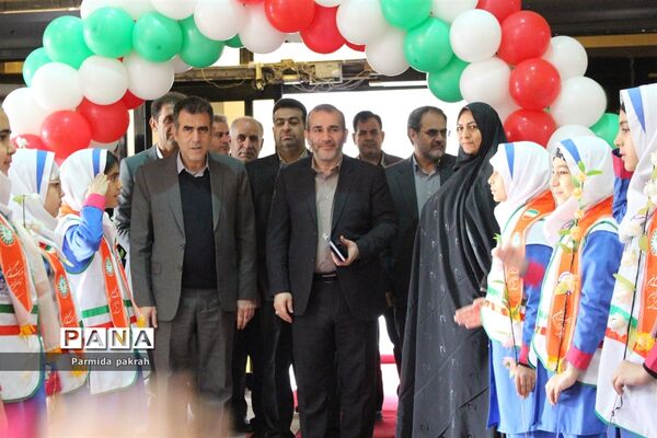 نشست صمیمی استاندار با مدیران مدارس استان کرمانشاه