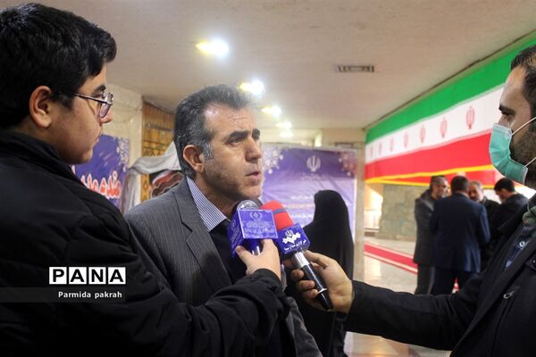 نشست صمیمی استاندار با مدیران مدارس استان کرمانشاه