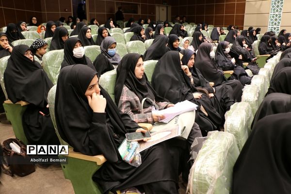 آیین تجلیل از معلمان جهادی و یاوران رضوی مقطع ابتدایی استان قم-1