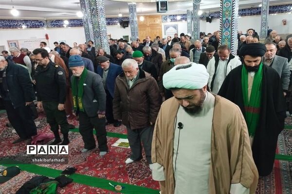 اقامه باشکوه نمازجمعه ‌در شهرستان فیروزکوه